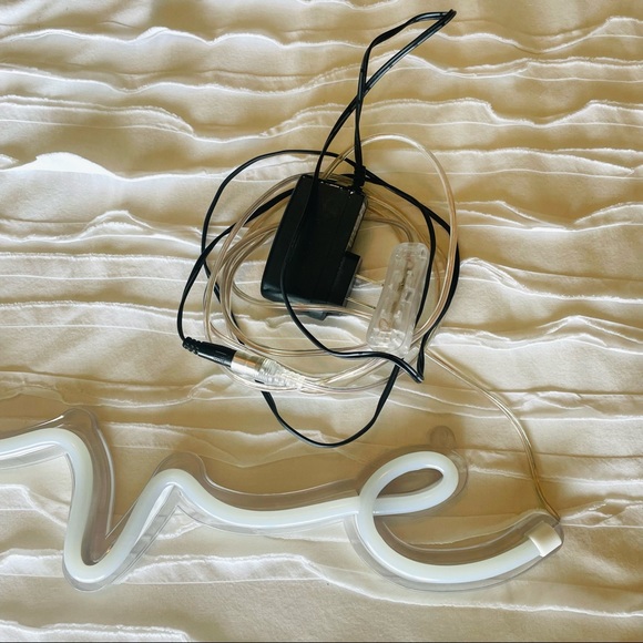 Urban Outfitters Love Neon Light - Picture 7 of 9